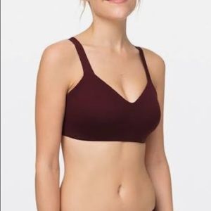 Lululemon hold true sports bra